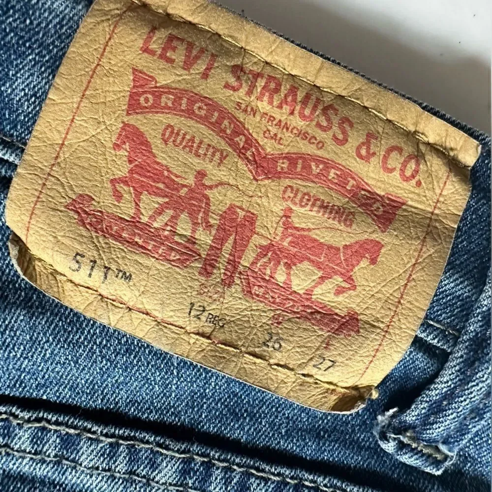 Levis waist approx